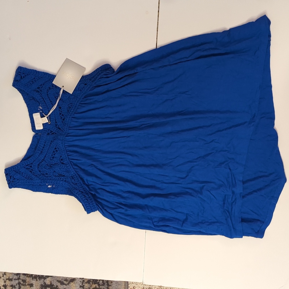 A Glow maternity dress NWT